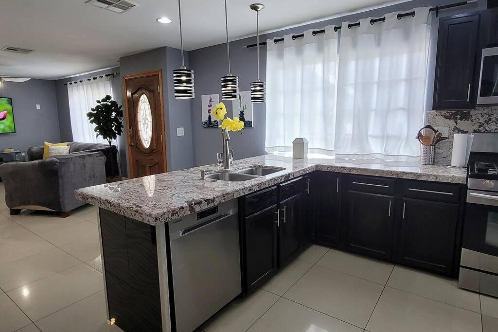 K - Fully Remodeled And Professionally Decorated ลาสเวกัส ภายนอก รูปภาพ